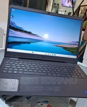 Photo - New Laptop Dell Vostro 3000 8GB Intel Core I5 HDD 1T