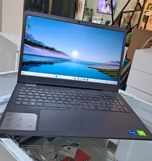 New Laptop Dell Vostro DVCI325 8GB Intel Core I7 SSD 1T