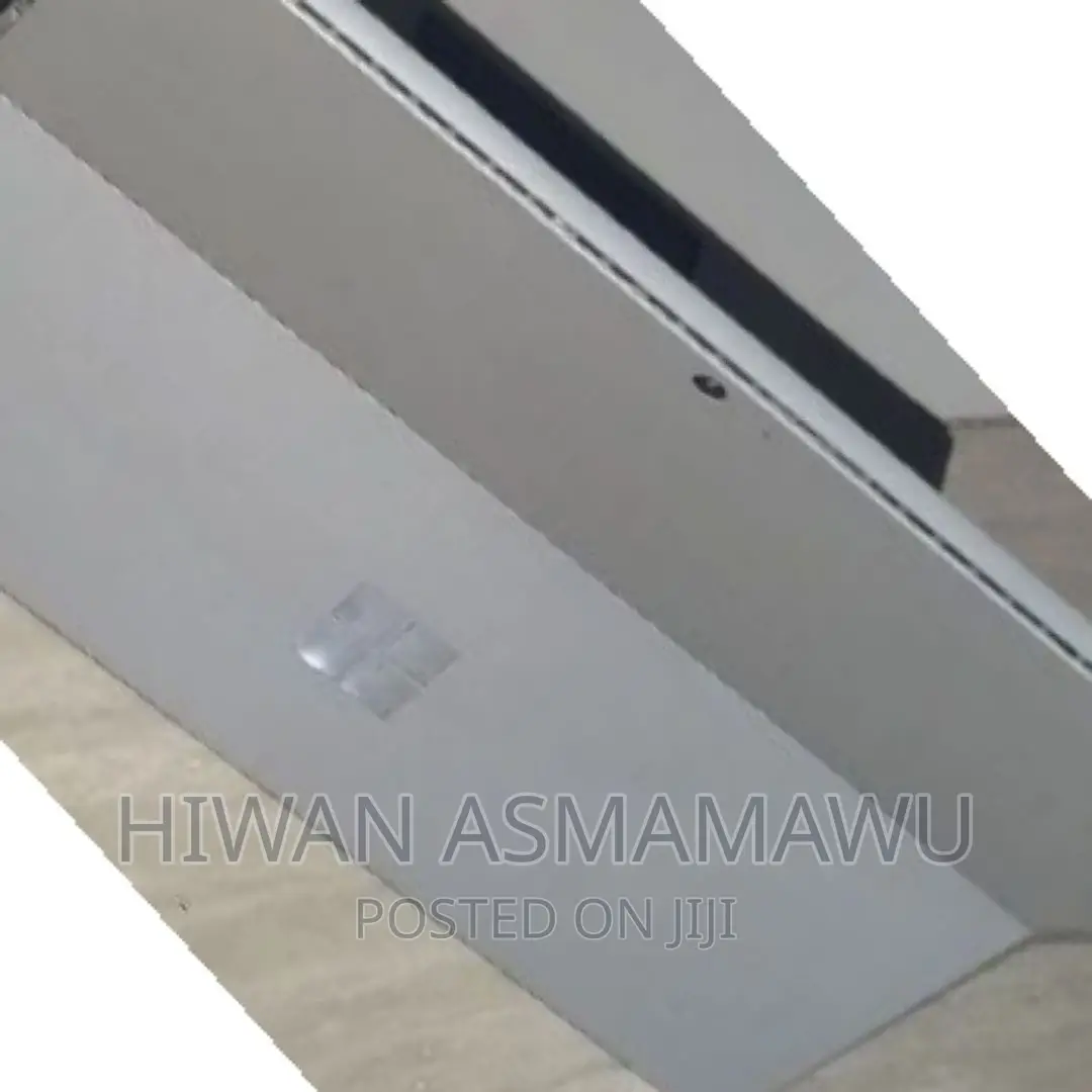 New Laptop Microsoft Surface Pro 8GB Intel Core I7 SSD 256GB