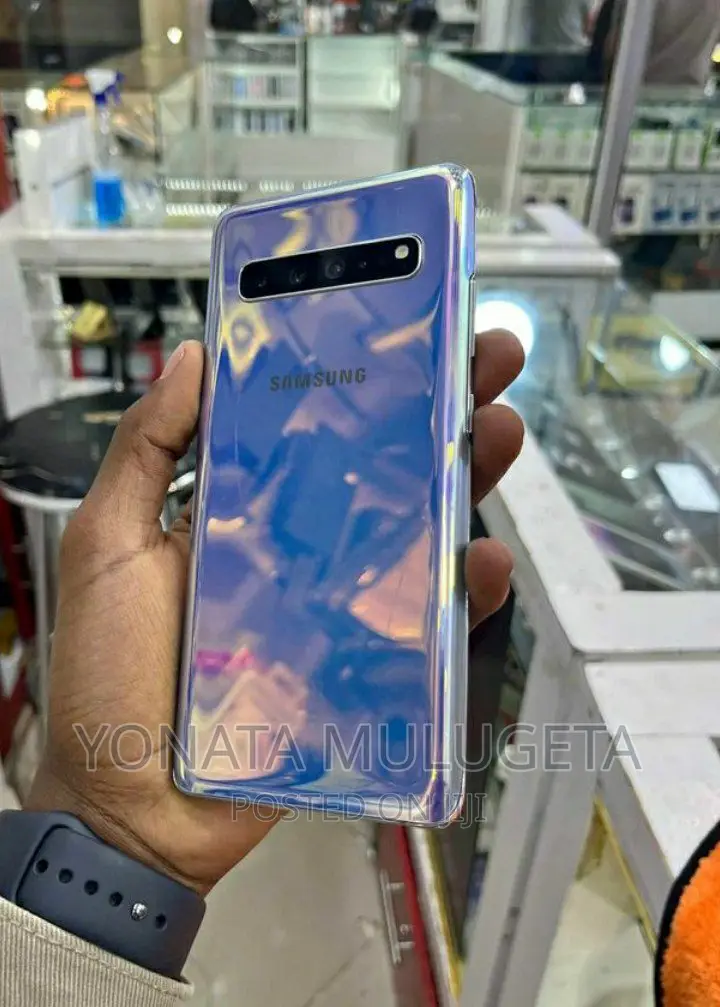 New Samsung Galaxy S10 5G 256 GB Blue