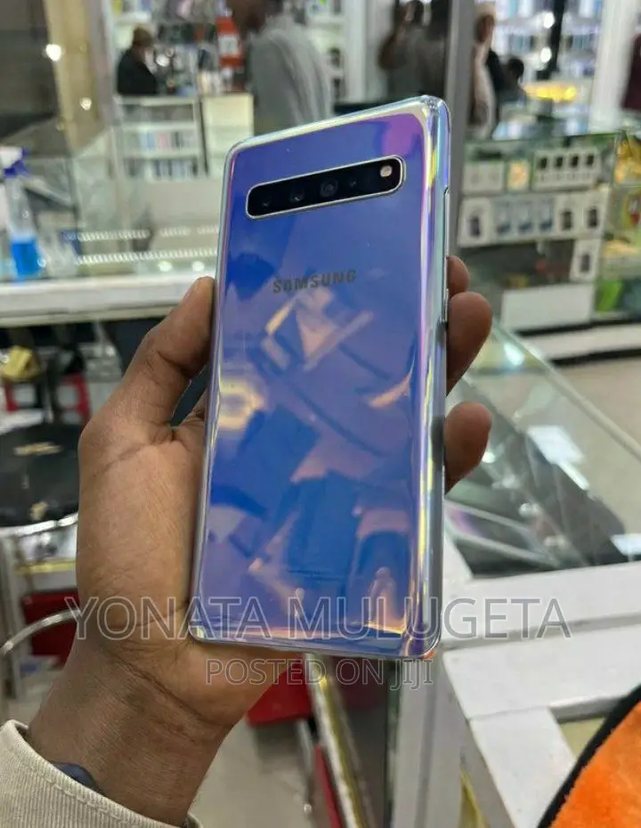 New Samsung Galaxy S10 5G 256 GB Blue