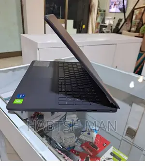 New Laptop Dell Vostro DVCI310 8GB Intel Core I5 HDD 1T