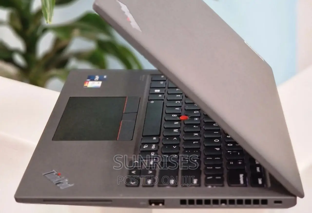 New Laptop Lenovo ThinkPad T14 16GB AMD Ryzen 5 SSD 512GB