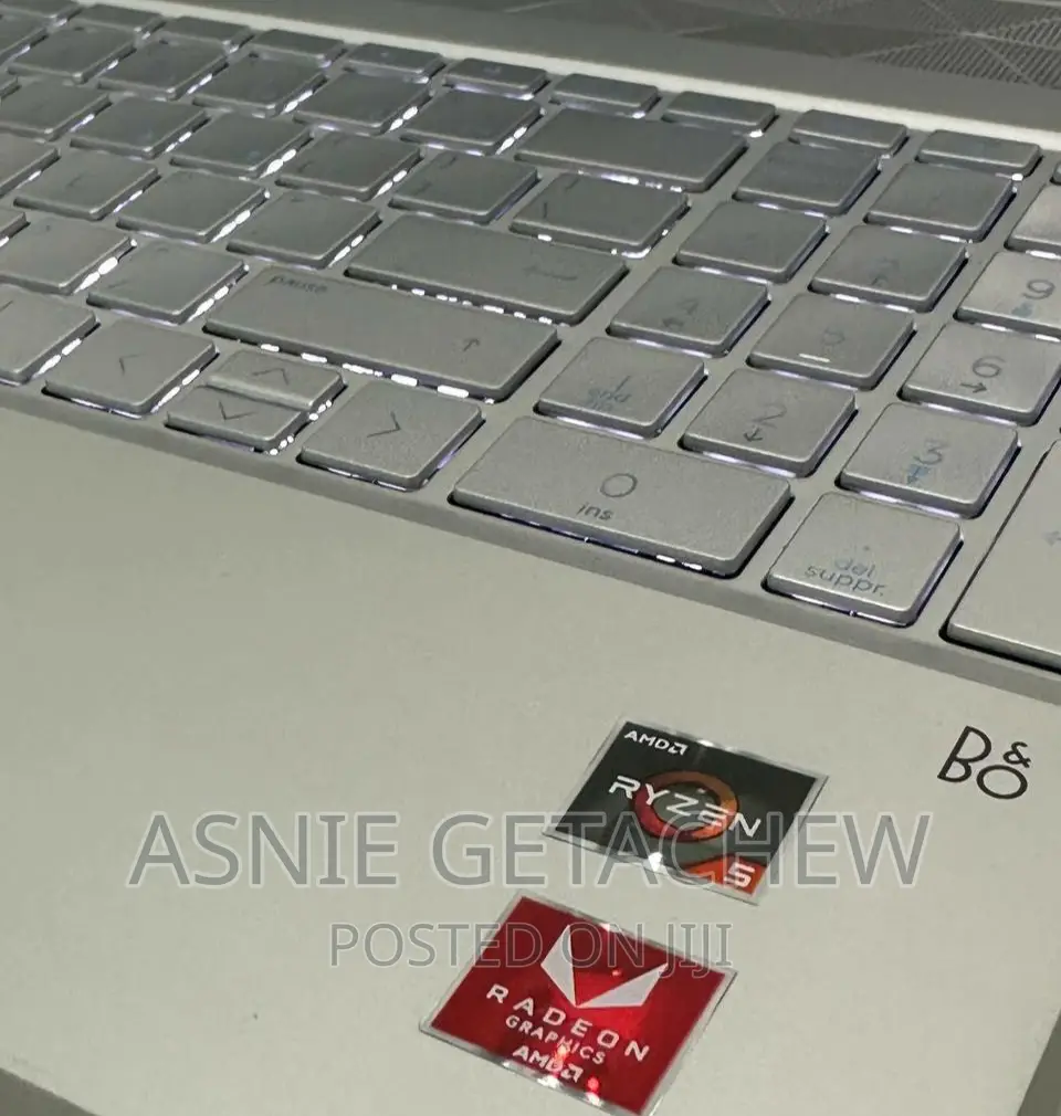 New Laptop HP Pavilion 15 8GB Intel Core I5 SSD 128GB