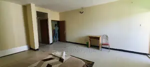 ለክራይ የቀረበ ቢሮ አለ