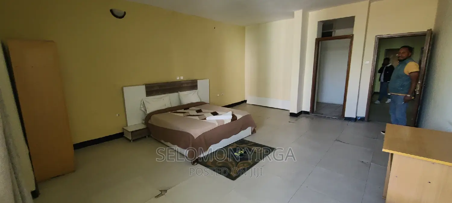 ለክራይ የቀረበ ቢሮ አለ