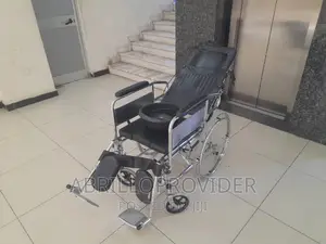 የሚዘረጋ ፖፖ ያለውused Wheelchair:Wheelchair*Wheelchair:Wheelcahir