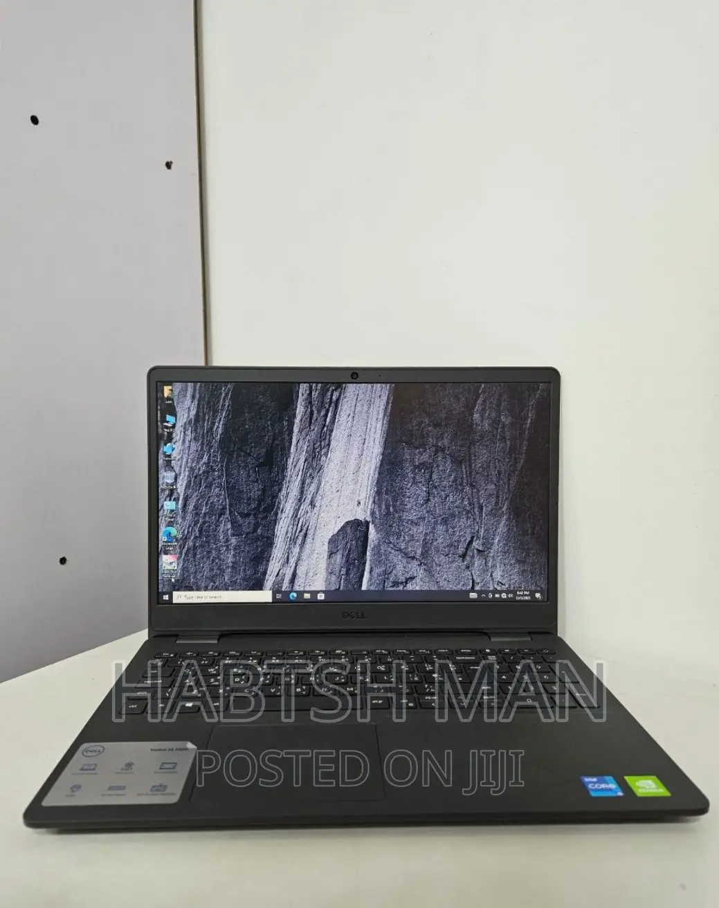 New Laptop Dell Vostro DVCI315 8GB Intel Core I5 SSD 512GB