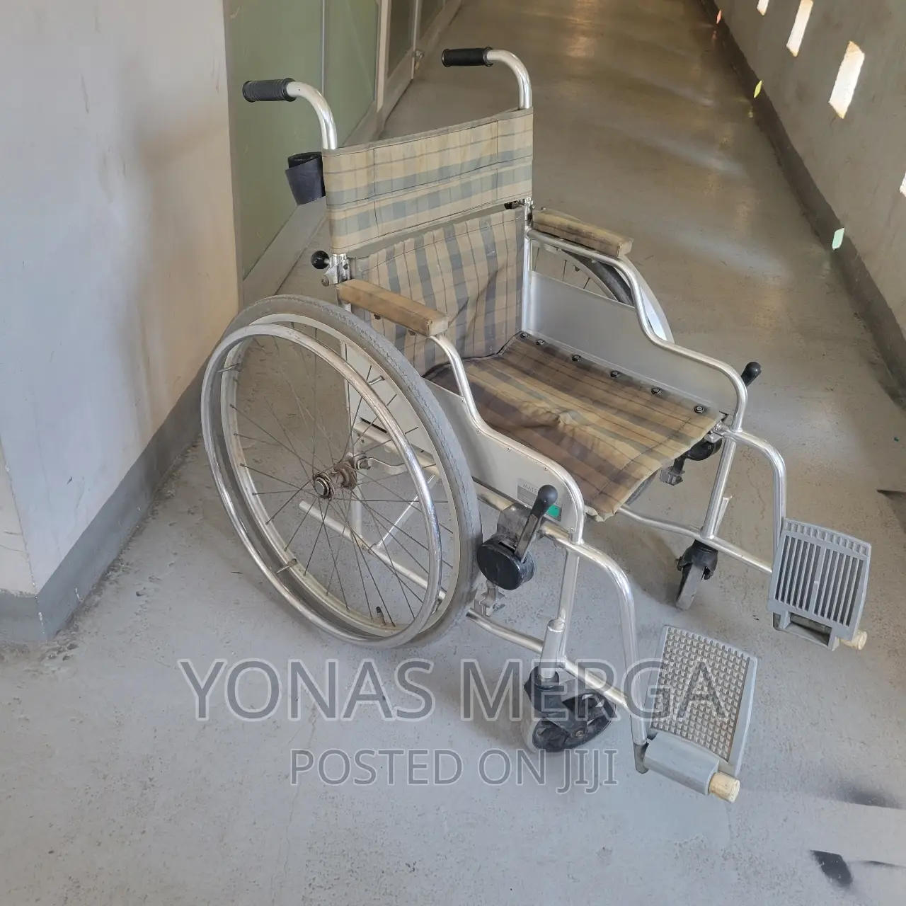 Used Wheelchair Mobility:With Built-in Brake Foldable