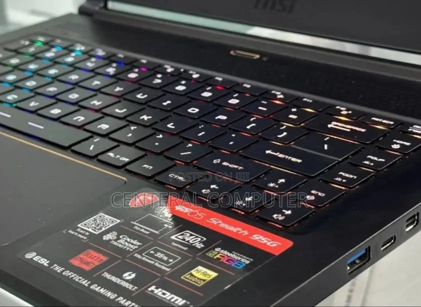 New Laptop MSI GE66 Raider 8GB Intel Core I7 SSD 1T