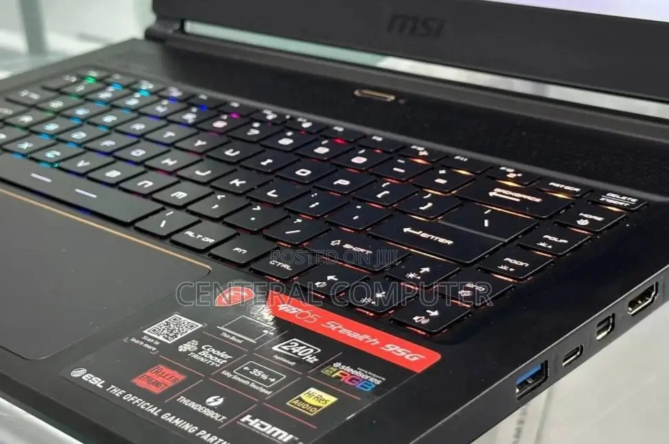 New Laptop MSI GE66 Raider 8GB Intel Core I7 SSD 1T