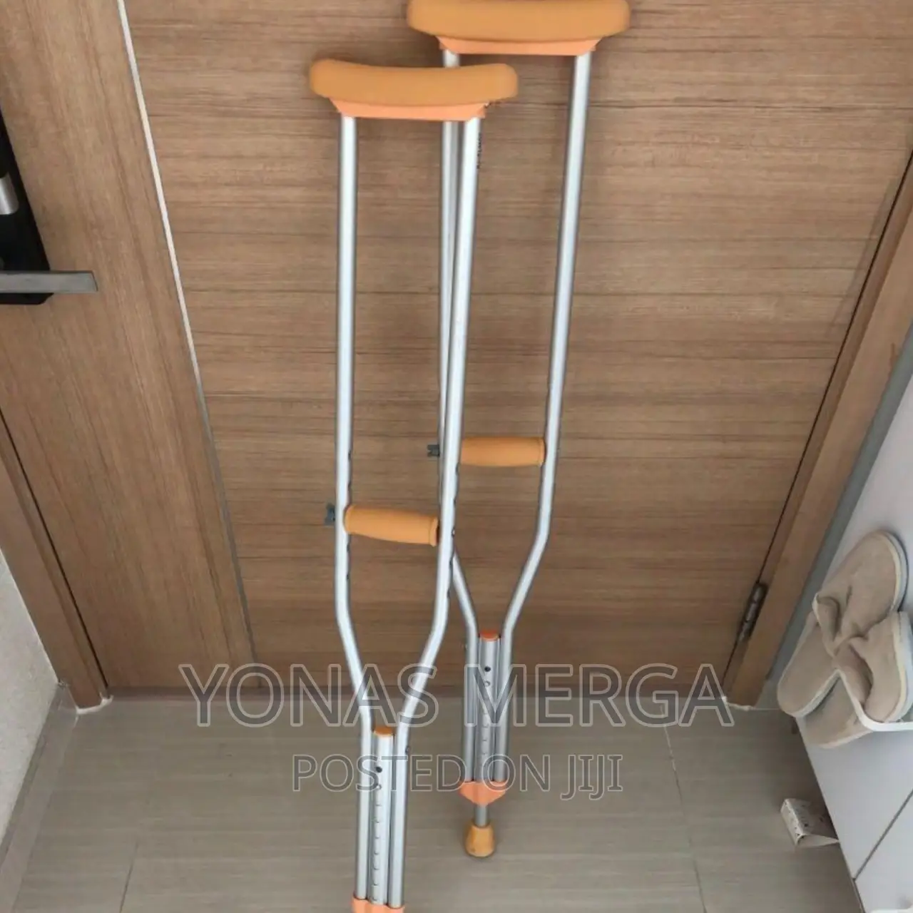 Litegrip:Lightweight Auxiliary Crutches for Enhanced Support