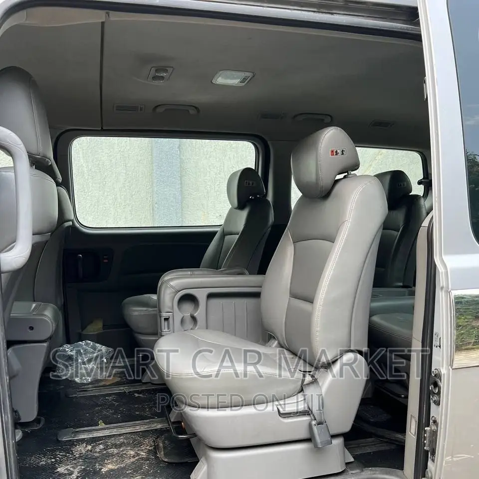 Hyundai Starex 2016 Gray