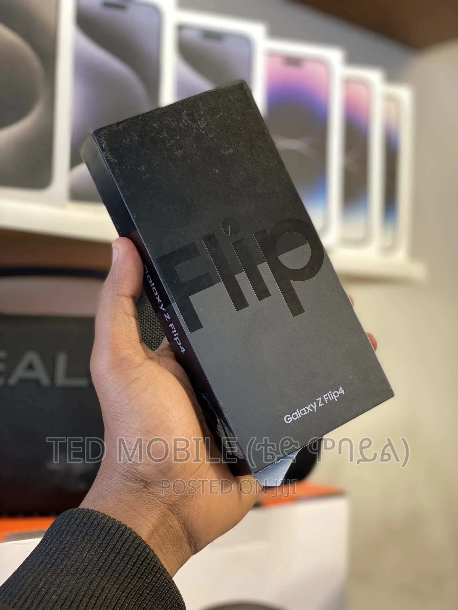 New Samsung Galaxy Z Flip4 128 GB Blue