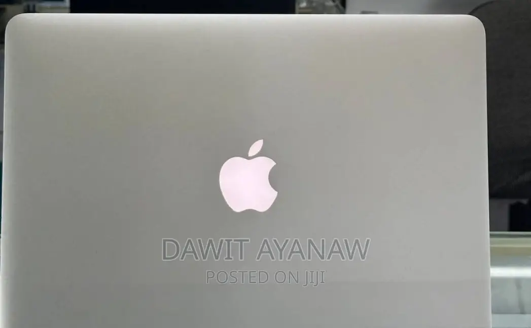 New Laptop Apple MacBook Pro 2015 8GB Intel Core I5 SSD 128GB