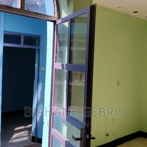 5bdrm House in Hause G+1, Bole for rent