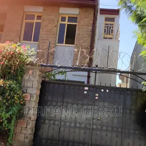 5bdrm House in Hause G+1, Bole for rent