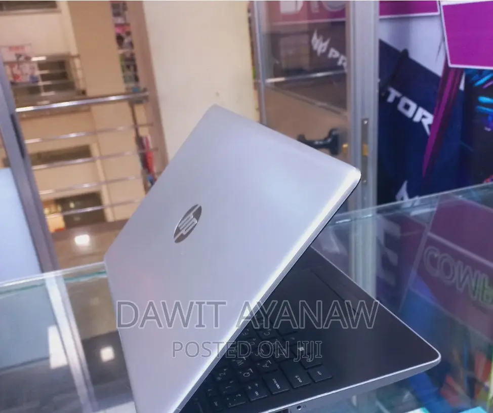 New Laptop HP Stream Notebook 8GB Intel Core I5 SSD 1T