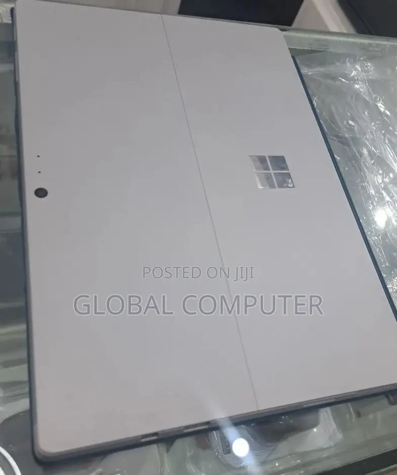 New Laptop Microsoft Surface Pro 4 8GB Intel Core I7 SSD 256GB