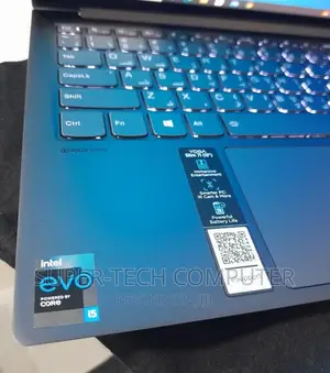 New Laptop Lenovo Yoga 910 16GB Intel Core I5 SSD 512GB