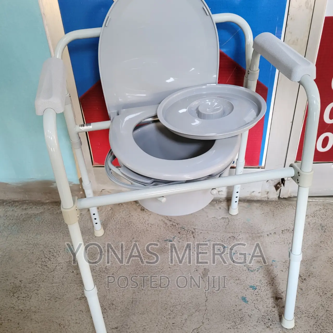 "Commodeease: Redefining Comfort in Commode Chairs"