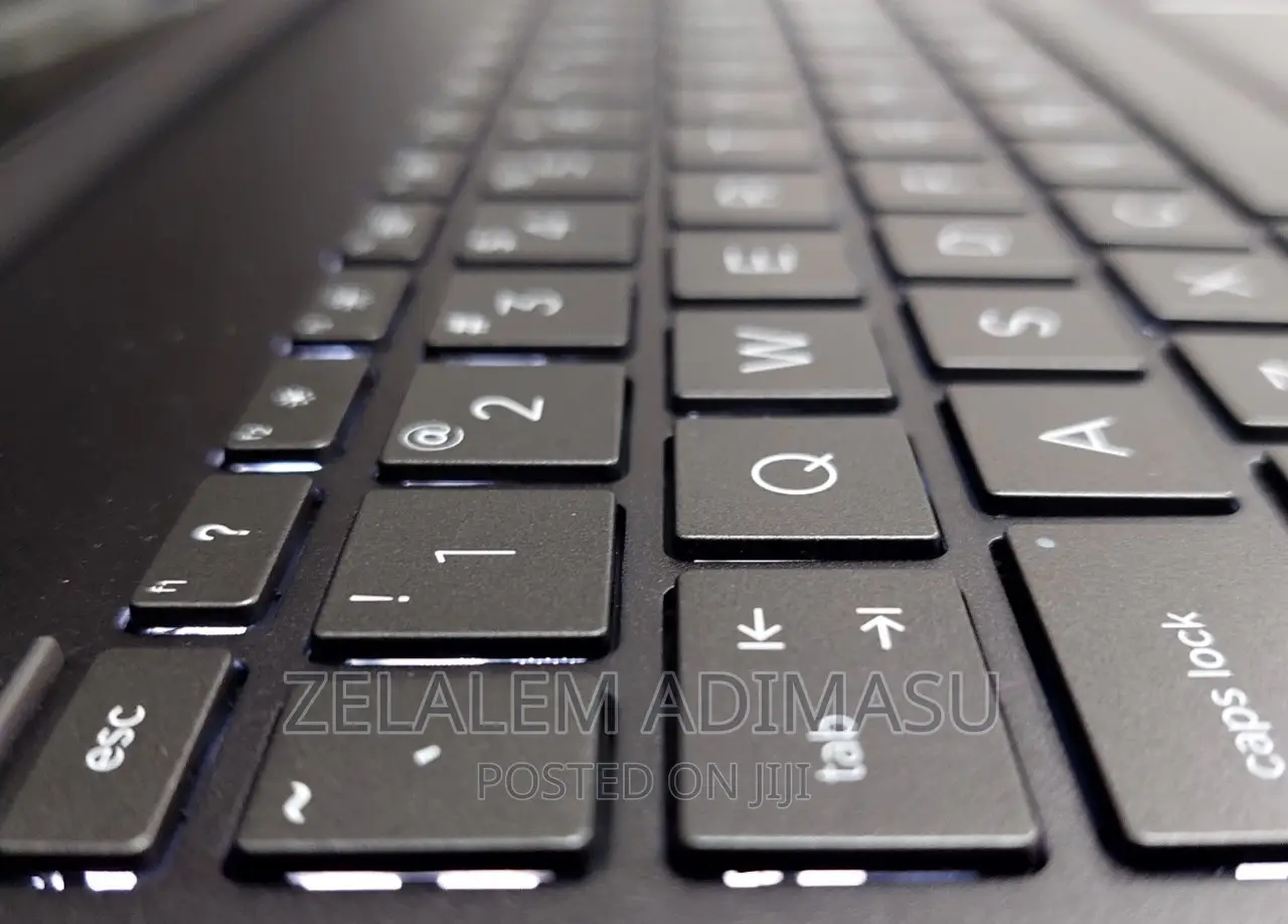 New Laptop HP EliteBook 840 4GB Intel Core I7 SSD 512GB