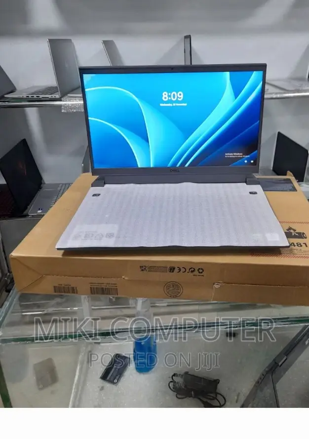 New Laptop Dell G15 5511 8GB Intel Core I5 SSD 512GB