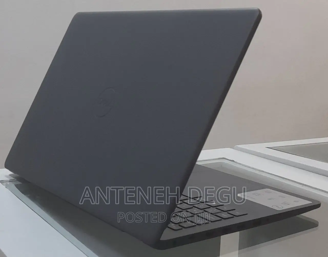 New Laptop Dell Vostro DVCI309 8GB Intel Core I5 HDD+SSD 1T