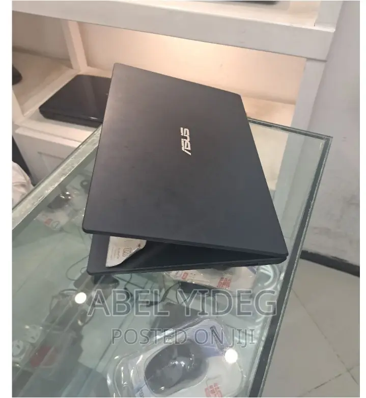 New Laptop Asus VivoBook 15 X505BA 4GB Intel Core 2 Quad SSD 60GB