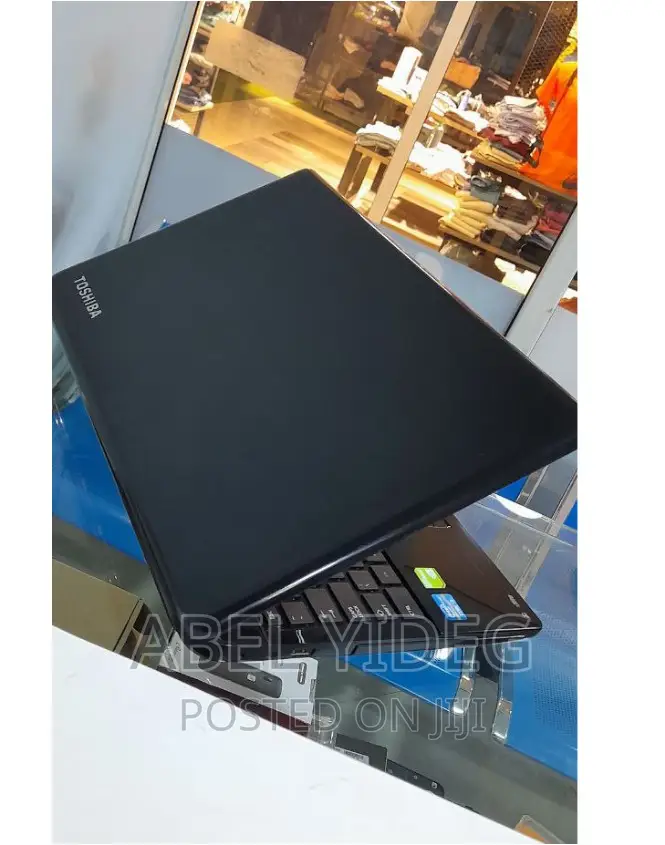 New Laptop Toshiba C50 4GB Intel Core I3 HDD 500GB