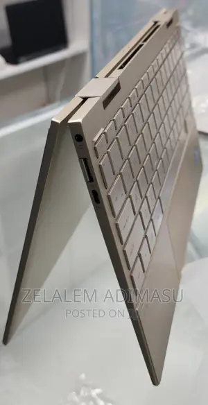 New Laptop HP Envy X360 8GB Intel Core I7 SSD 512GB