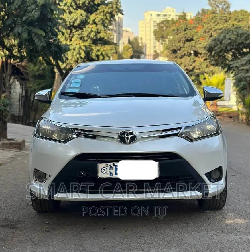 Toyota Yaris 2015 White