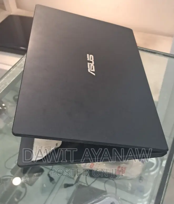 New Laptop Asus 4GB Intel Core 2 Duo SSD 60GB