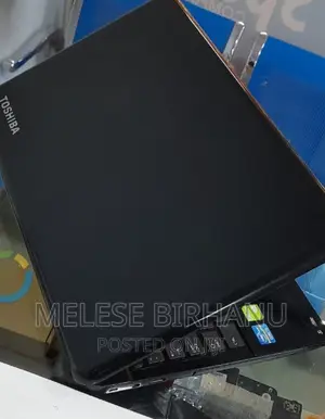 Photo - Laptop Toshiba Satellite C50 4GB Intel Core I3 SSD 500GB