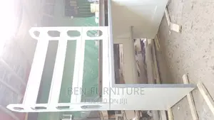 Working Table(120 X 80 X 180)