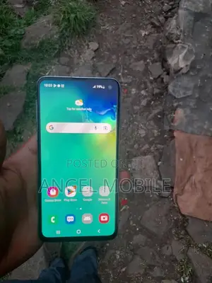 Photo - New Samsung Galaxy S10e 128 GB Gray