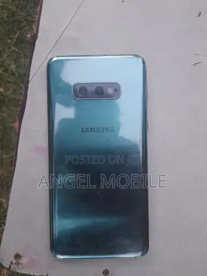 New Samsung Galaxy S10e 128 GB Gray