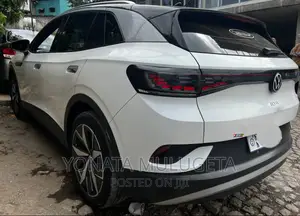 Photo - New Volkswagen ID.4 2022 White