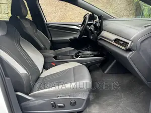 New Volkswagen ID.4 2022 White