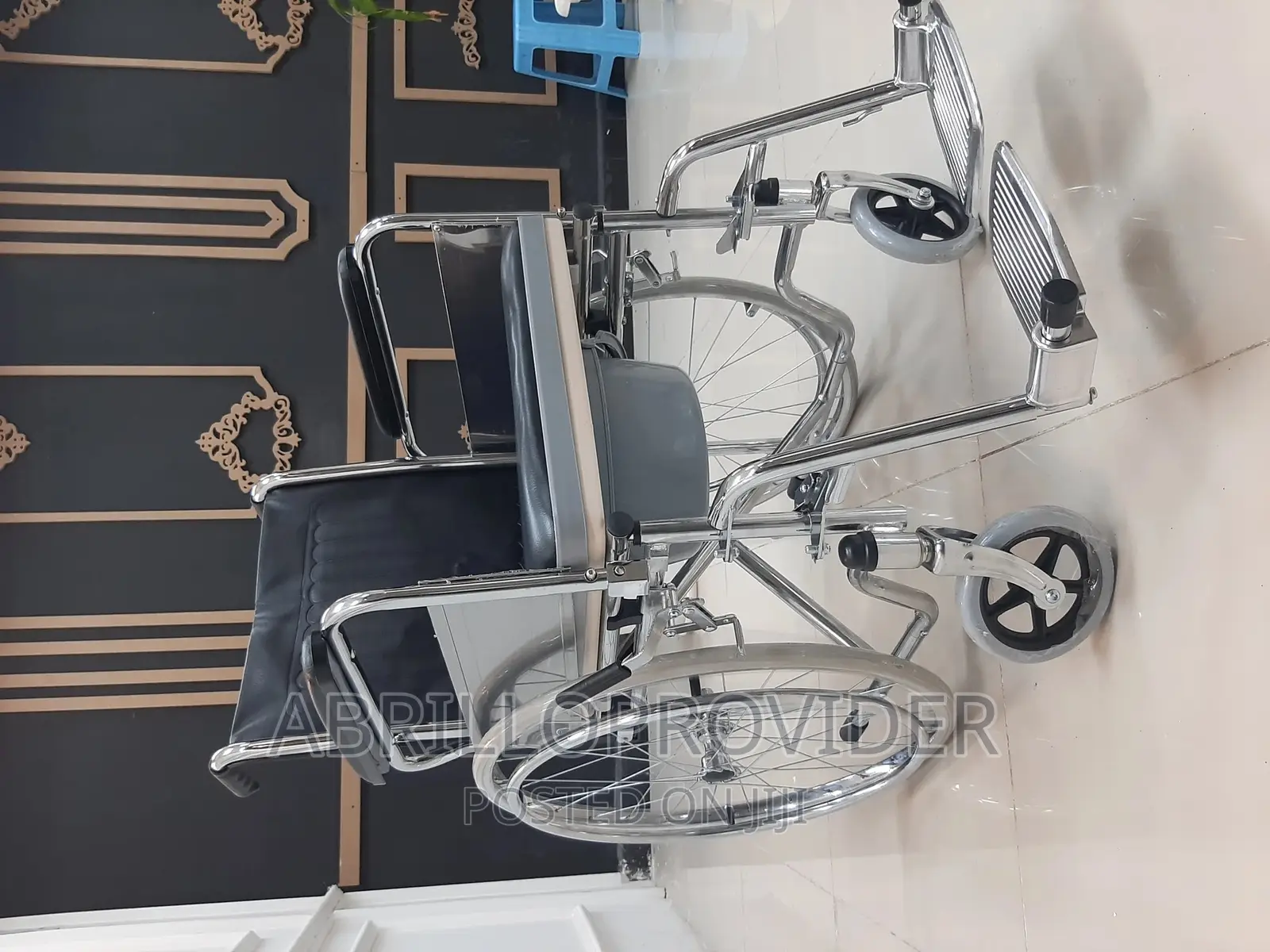 የመጸዳጃ ተሽከርካሪ Wheelchair{Wheelchair-Wheelchair~Wheelchair
