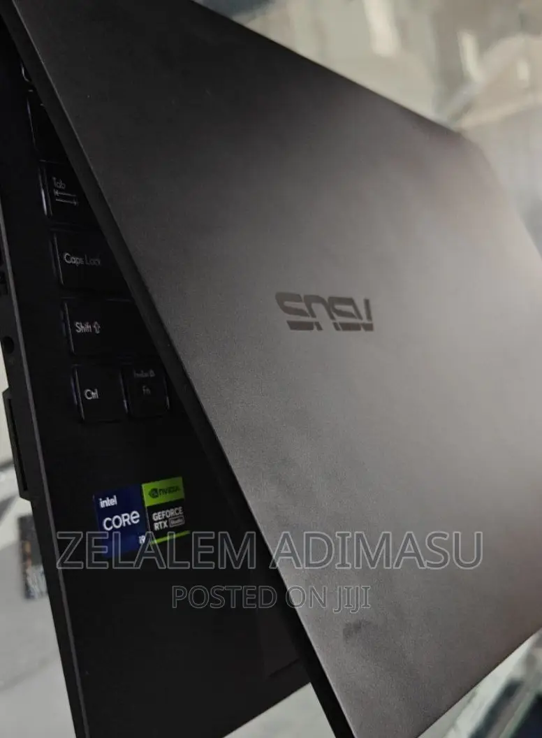 New Laptop MSI Pulse GL66 8GB Intel Core I7 SSD 512GB