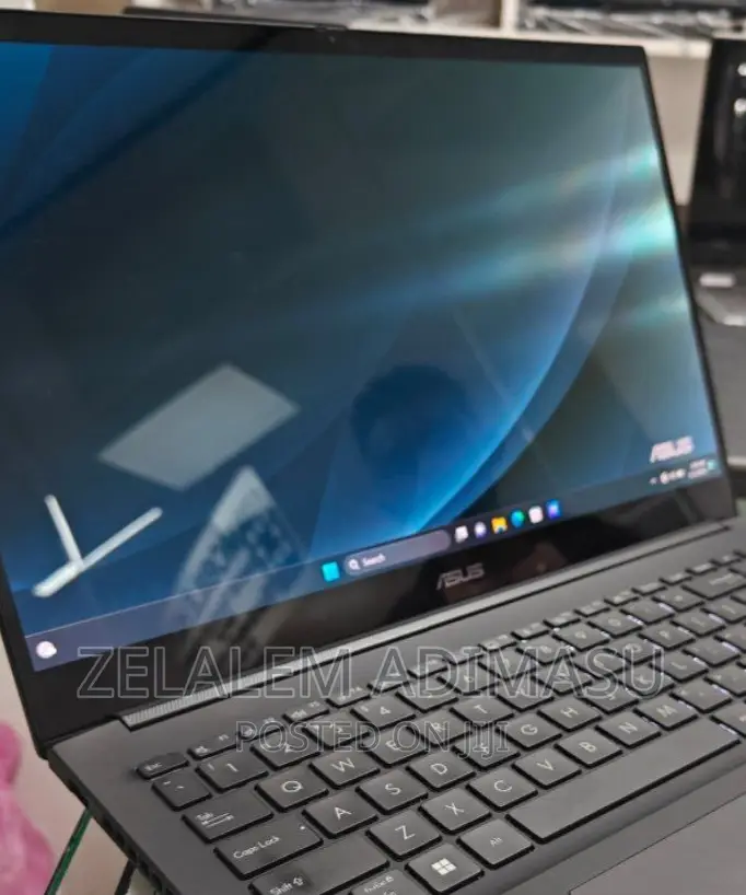 New Laptop MSI Pulse GL66 8GB Intel Core I7 SSD 512GB