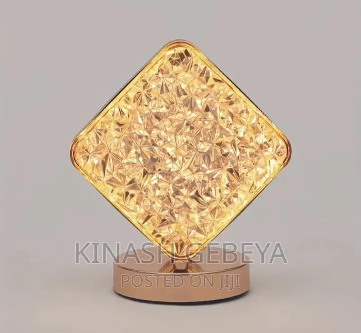 Crystal የጠረፔዛ መብራት