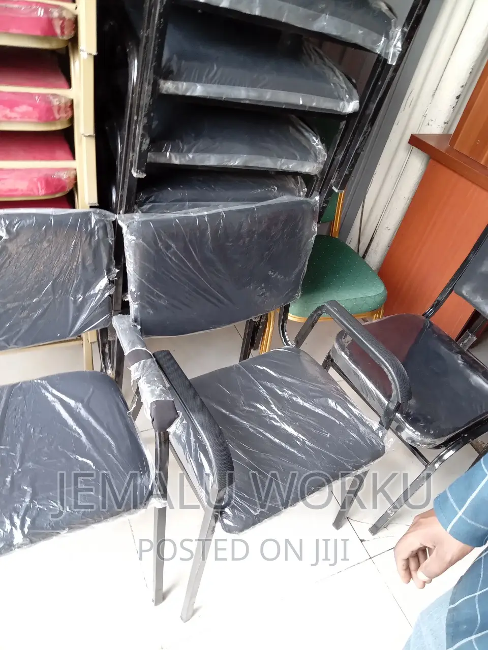 Comfortable Office Guest Chair