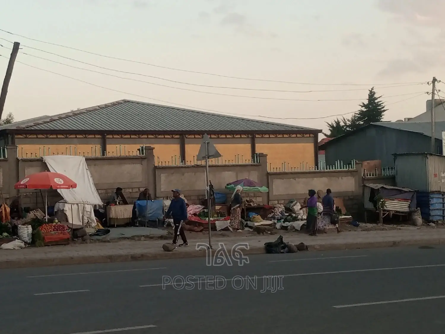 አፓርታማ ለመገንባት እጂግ ተመራጭ አየር መንገድ ቤቶች አስፓልት ዳር