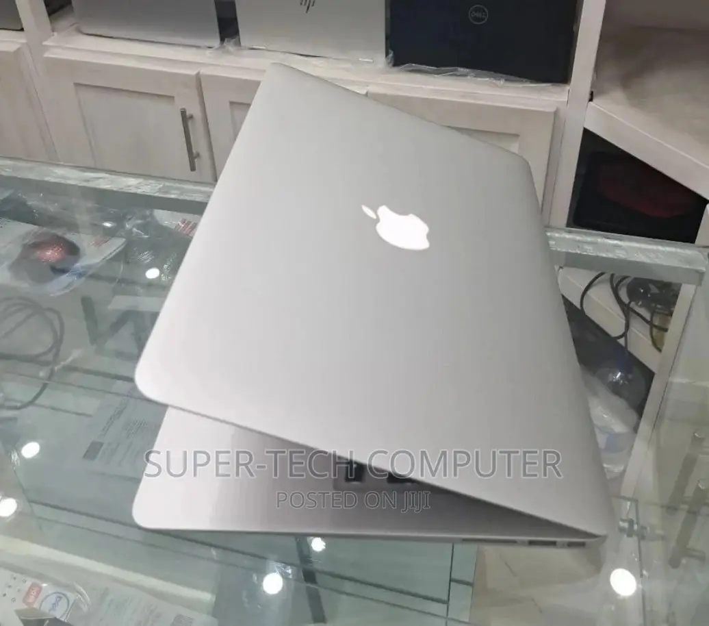New Laptop Apple MacBook Air 2015 8GB Intel Core I7 SSD 128GB