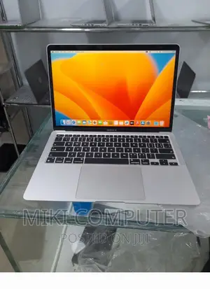 Photo - New Laptop Apple MacBook Air 2020 M1 8GB Intel SSD 256GB