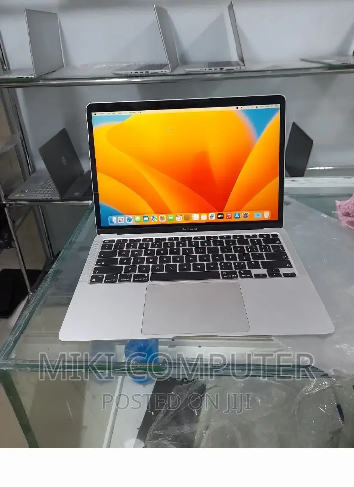 New Laptop Apple MacBook Air 2020 M1 8GB Intel SSD 256GB