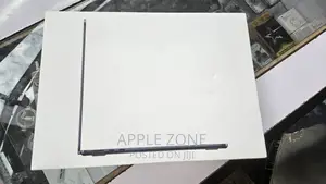 Photo - New Laptop Apple MacBook Air 2022 M2 8GB Apple M2 SSD 256GB