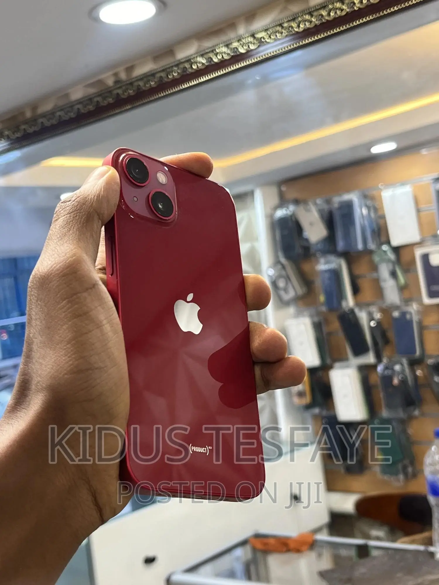 Apple iPhone 13 128 GB Red